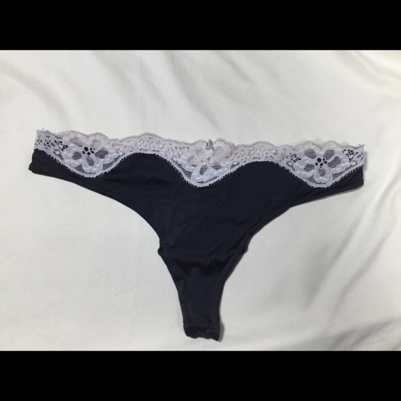 Victoria’s Secret Dream Angels Thong Panty - S - Picture 1 of 4